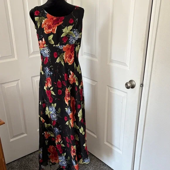 Tribal Vibrant Floral Maxi Dress - Black with Red and Orange - Picture 7 of 15